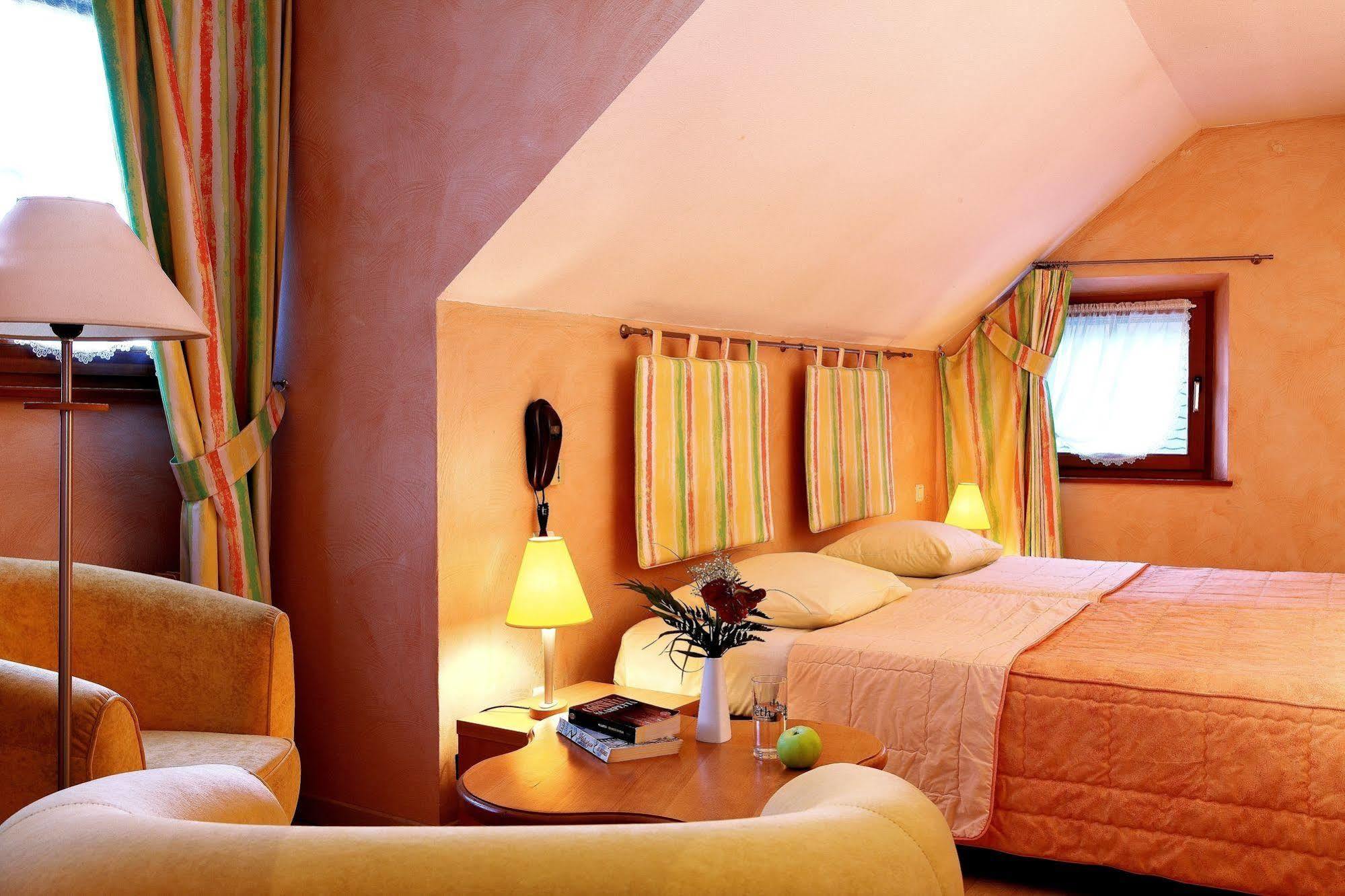 Hotel A La Vignette - Colmar-Nord Saint-Hippolyte  Exterior photo